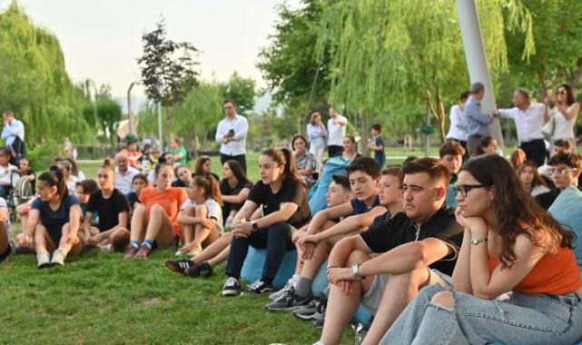 Başkan Ferdi Zeyrek’ten öğrencilere müjde