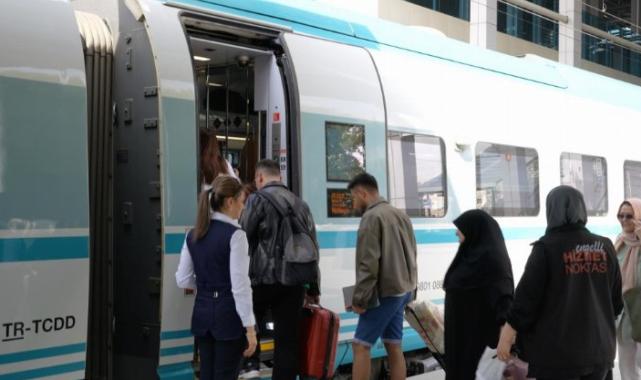 Bayramda YHT’lere ek sefer