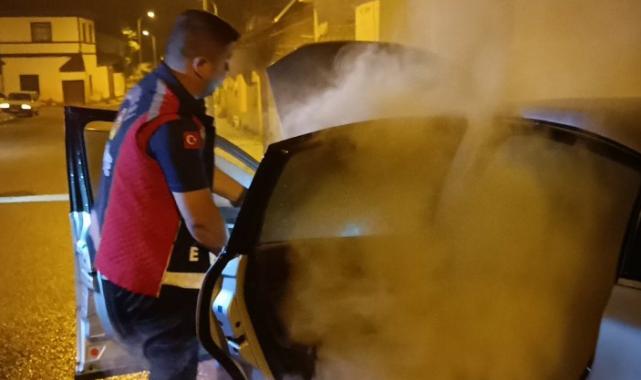 Bilecik’te seyir halindeki otomobil alev alev yandı