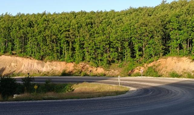 Bilecik’te sıcaktan asfalt eridi