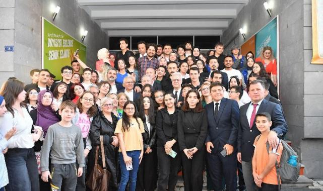 Büyükkılıç, Akar ve Karadağlı, tiyatro söyleşisinde gençlerle buluştu