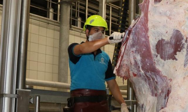 Çevreye atılan et ve kemikler halk sağlığını tehdit ediyor