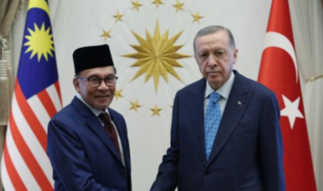 Cumhurbaşkanı Erdoğan, Malezya Başbakanı İbrahim ile görüştü