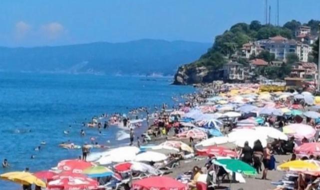 Düzce Akçakoca sahilinde bayramı yoğunluğu