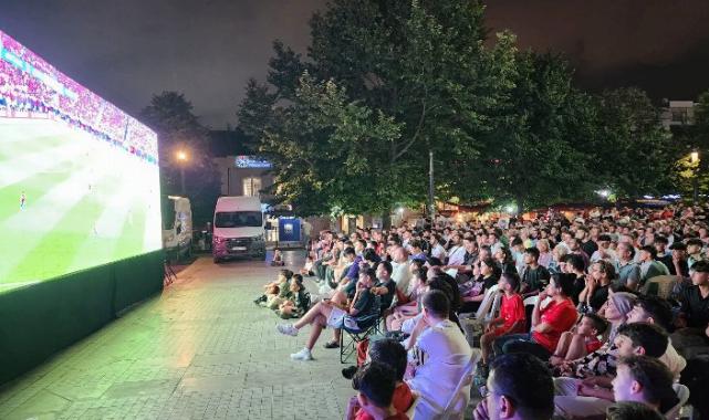 Gölcüklüler galibiyeti böyle kutladı