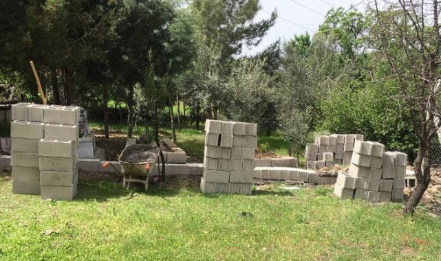 Gözünüzü toprak doyursun! Toprak hırsıyla mezarlığı tahrip ettiler