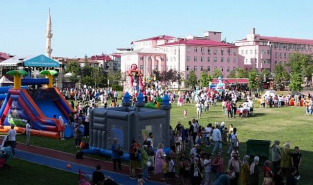 Hülya Koçyiğit Trabzon Kültür Yolu Festivali’nde