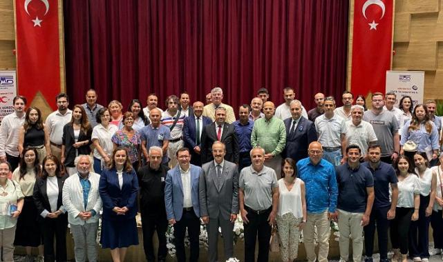 İzmir’de ekonomi konuşuldu