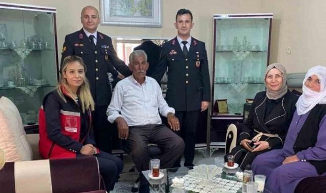 Jandarma, şehit ailelerini unutmadı