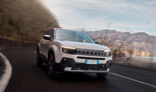 Jeep® “Avenger e-Hybrid” ile Türkiye’deki ürün gamını genişletiyor