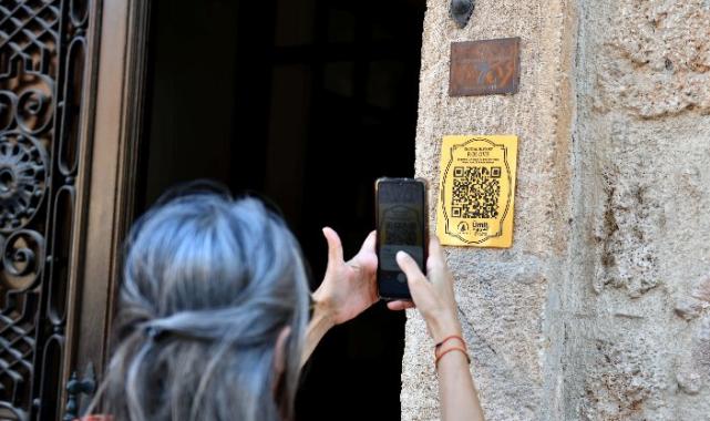 Kaleiçi’ne karekodla yolculuk