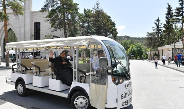 Kayseri Büyükşehir mezarlıklarda vatandaşları yalnız bırakmadı