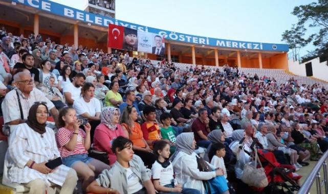 “Keşanlı Ali Destanı” Derince’de izleyicileriyle buluştu