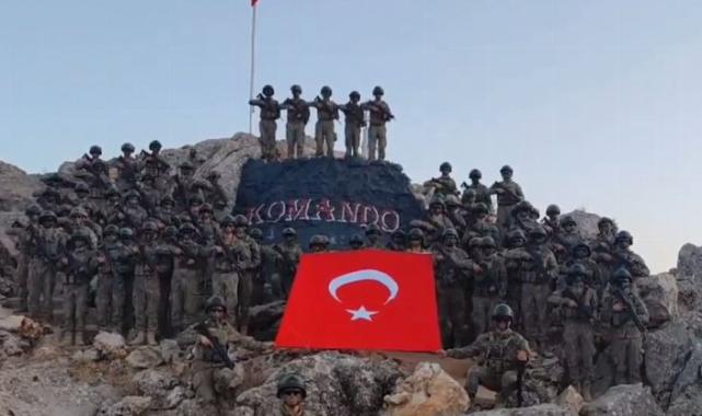 Komandolardan dayanıklılık bayrak koşusu