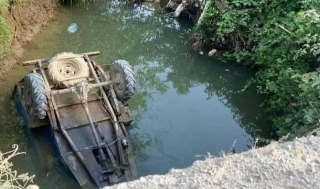 Kontrolden çıkan patpat dereye devrildi