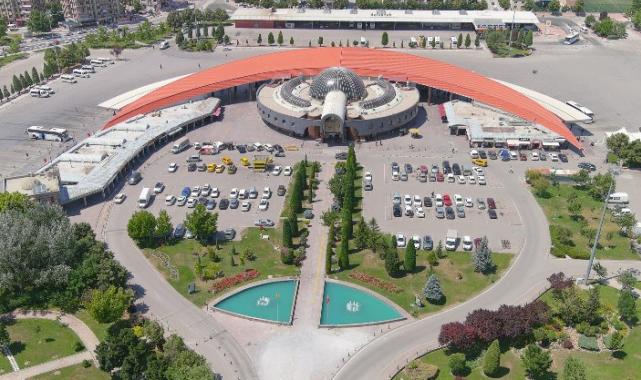 Konya Otogarı’nda bayram yoğunluğu