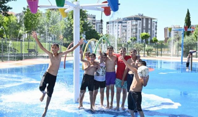 Manisa’da çocuklara serinleten eğlence