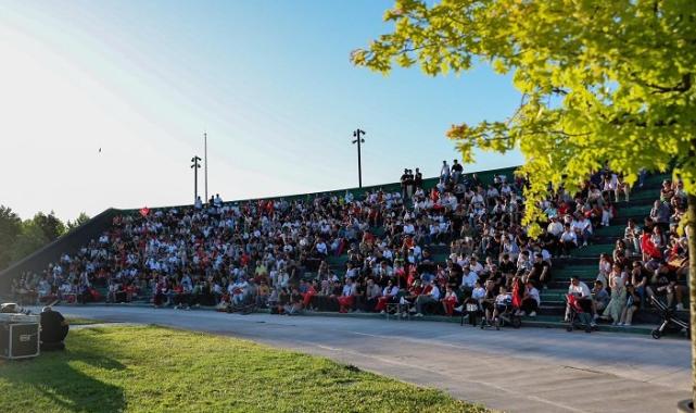 Milli maç heyecanı Sakarya Millet Bahçesi’ndeki dev ekranda