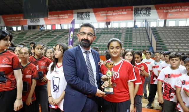 Spor festivalinde kupalar sahiplerini buldu