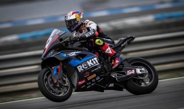 Toprak Razgatlıoğlu İtalya’da zirvede