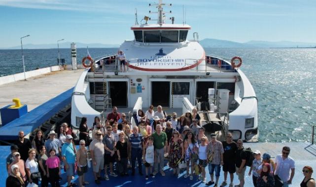 Vapur Cemil Başkan’dan ilk biletler Günay Başkan’dan