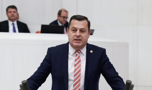 Vecdi Gündoğdu’dan yurtdışı çıkış harcı için soru önergesi