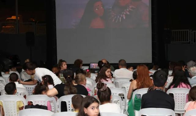 Açık hava sineması ile yaz akşamları renkleniyor