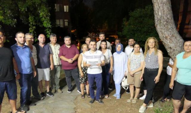 AK Parti Marmaris’ten belediyenin satış kararına gece eylemi