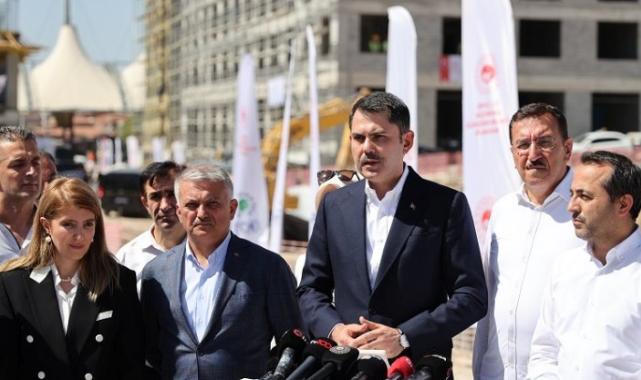 Bakan Kurum Malatya’dan seslendi… Afetzedelerin yüzü gülene kadar buradayım!