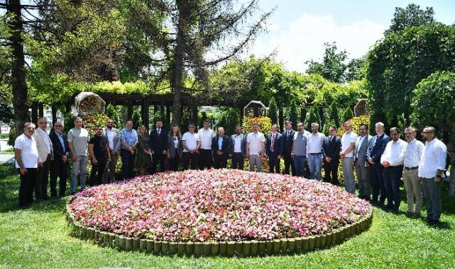 Başkan Büyükkılıç’tan Büyükşehir’de “Akıllı Şehir” zirvesi