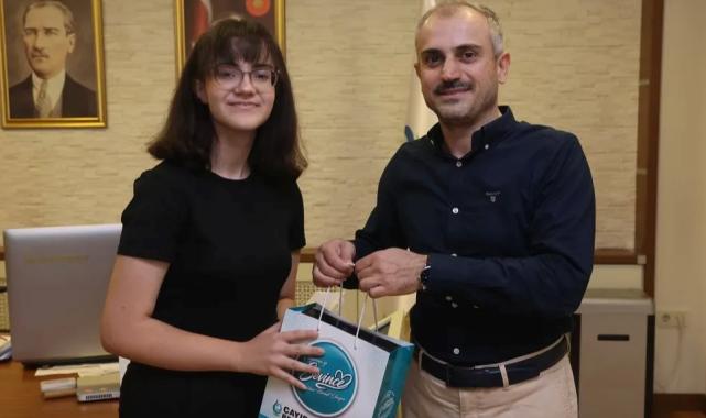 Başkan Çiftçi başarılı öğrenciyi ağırladı