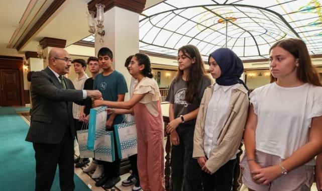 Bursa’da LGS birincileri Valilik Makamı’nda