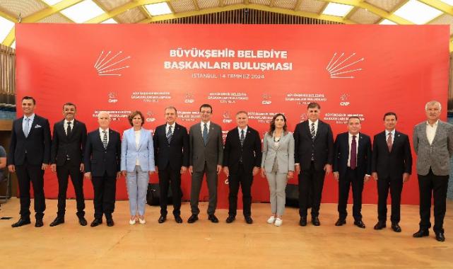 CHP’li Büyükşehir Belediye Başkanları İstanbul’da buluştu