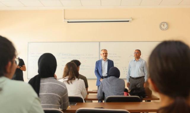 Çiftçi, sınava hazırlanan gençlerle GTÜ’de buluştu