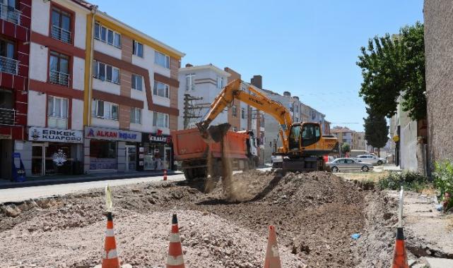 Eskişehir’de yol çalışmaları sürüyor