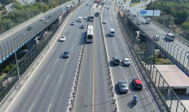 Haliç Köprüsü metrobüs yolu yenileniyor