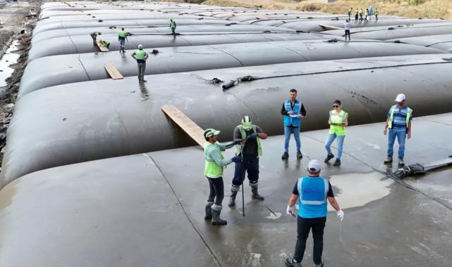 İzmit Körfezi’nde 57 hektarlık alan temizlendi… Körfez dip çamurdan kurtuluyor