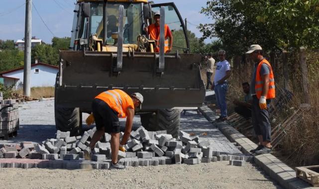 İzmit’te parke yol çalışmaları sürüyor