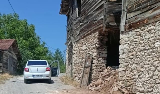 Keles’te sel samanlıkları yıktı 