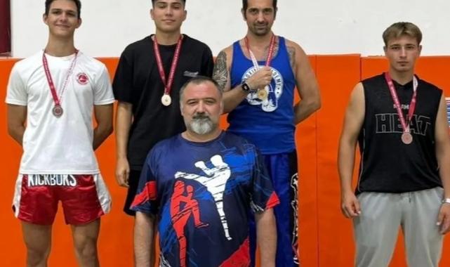 KickBoks’ta Karşıyakalı sporcular altın madalyaları kaptı