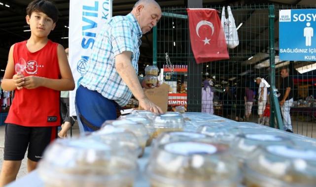 Kocaeli’de  aşure dağıtımı başladı