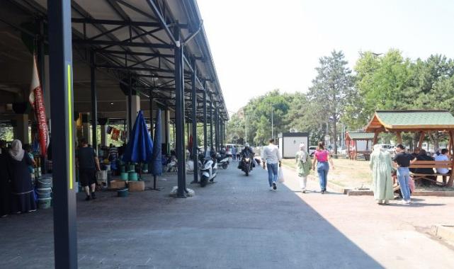 Kocaeli’de pazarcı esnafı istedi, Büyükşehir yaptı