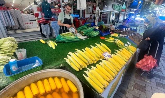 Mısır tezgahlarda yerini aldı: İşte pazarın son durumu!