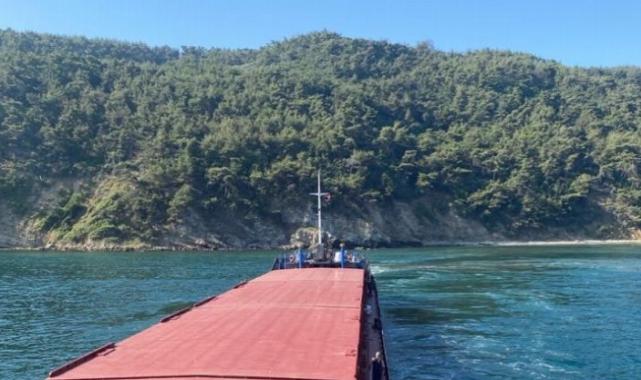 Mudanya’da karaya oturan gemi kurtarıldı
