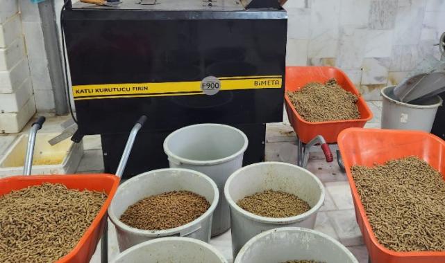 Muğla’da can dostlar için binlerce kilo mama üretildi