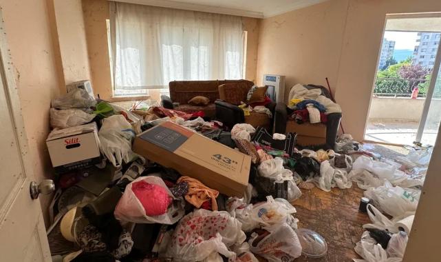 Nilüfer’de bu evden tonlarca çöp çıktı