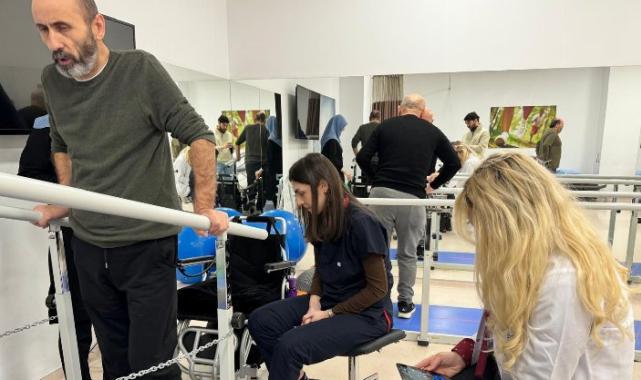 Omuriliğine yerleştirilen pil sayesinde sağlığına kavuştu