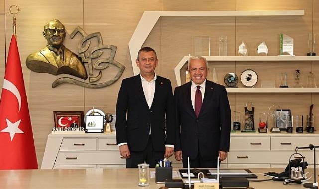 Özgür Özel: Nilüfer partimizin yüz akı belediyelerinden