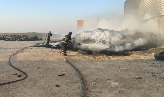 Plastik fabrikasında çıkan yangın söndürüldü