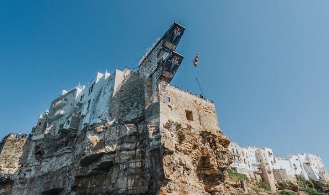 Red Bull Cliff Diving Dünya Serisi’nde İtalya Etabının kazananları belli oldu